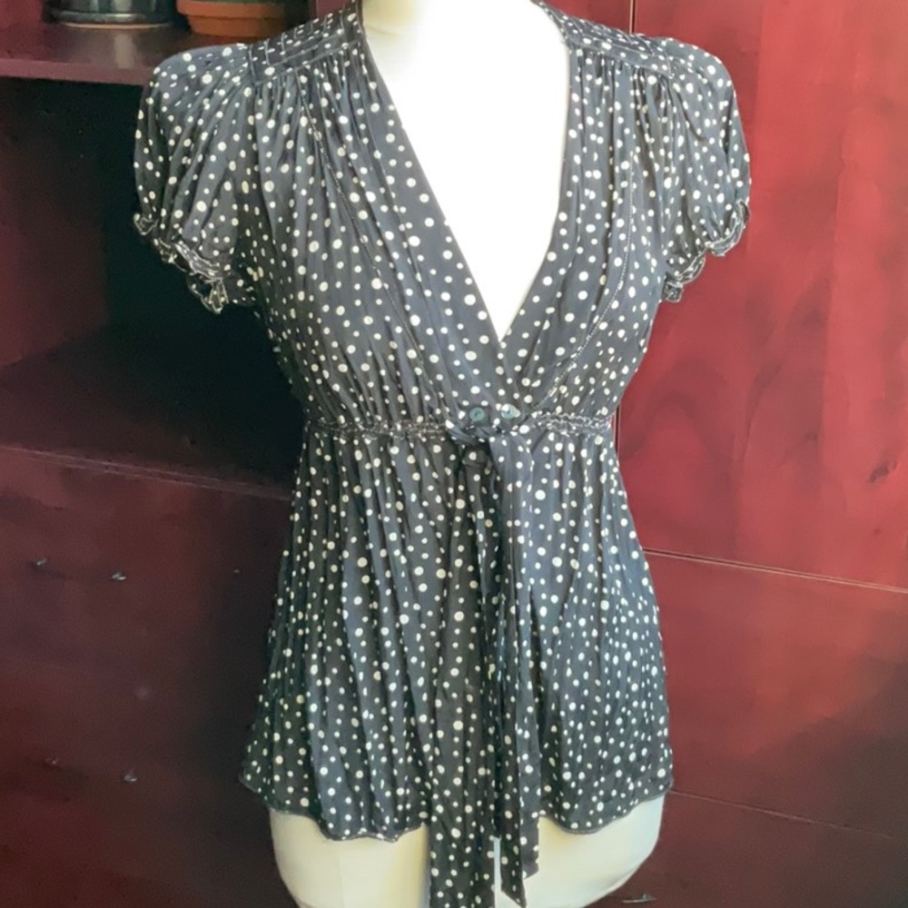Women’s Max Studio short sleeve blouse / Medium